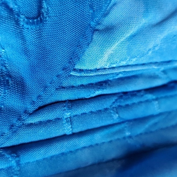 New Directions blue embossed sleeveless top size 3X asymmetrical - Picture 5 of 10